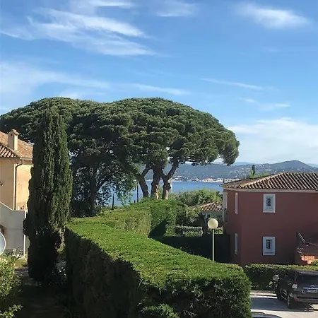 Les Jardines D'artemis 公寓 *